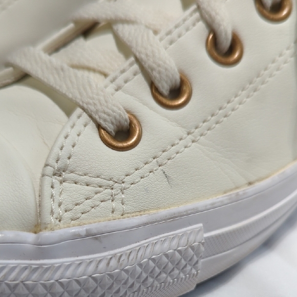 Converse Women's Off-White Sneakers with Gold Accents Size 10... Beautiful!!! - Picture 7 of 15